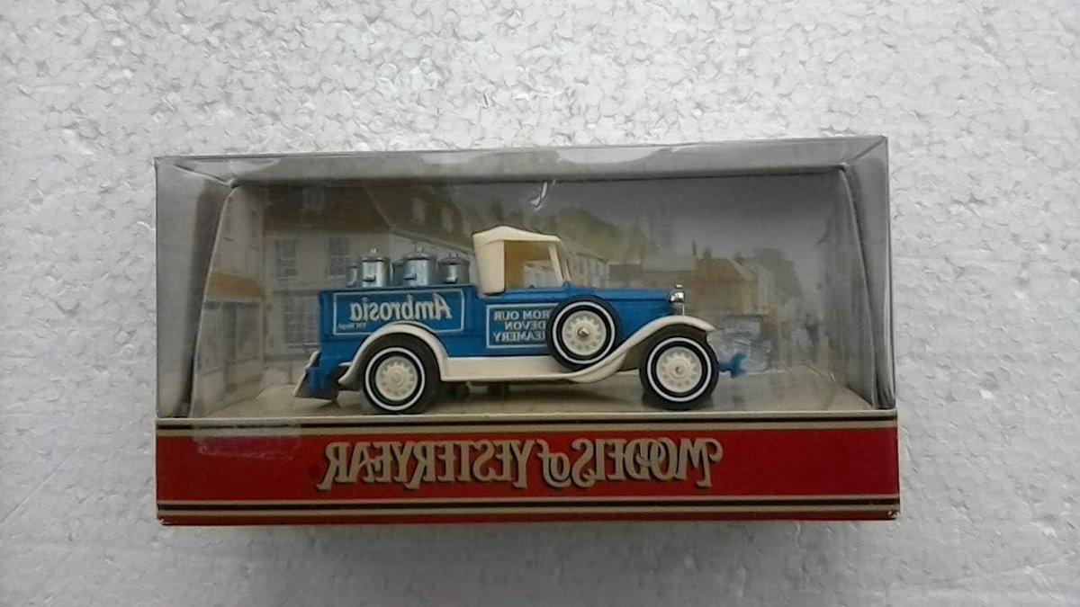 Modelauto Ford A - Oldtimer Truck - Modelbouw Collectie - Schaal 1/40 - 25.8 x 12.1 x 7.4 cm - Ambrosia