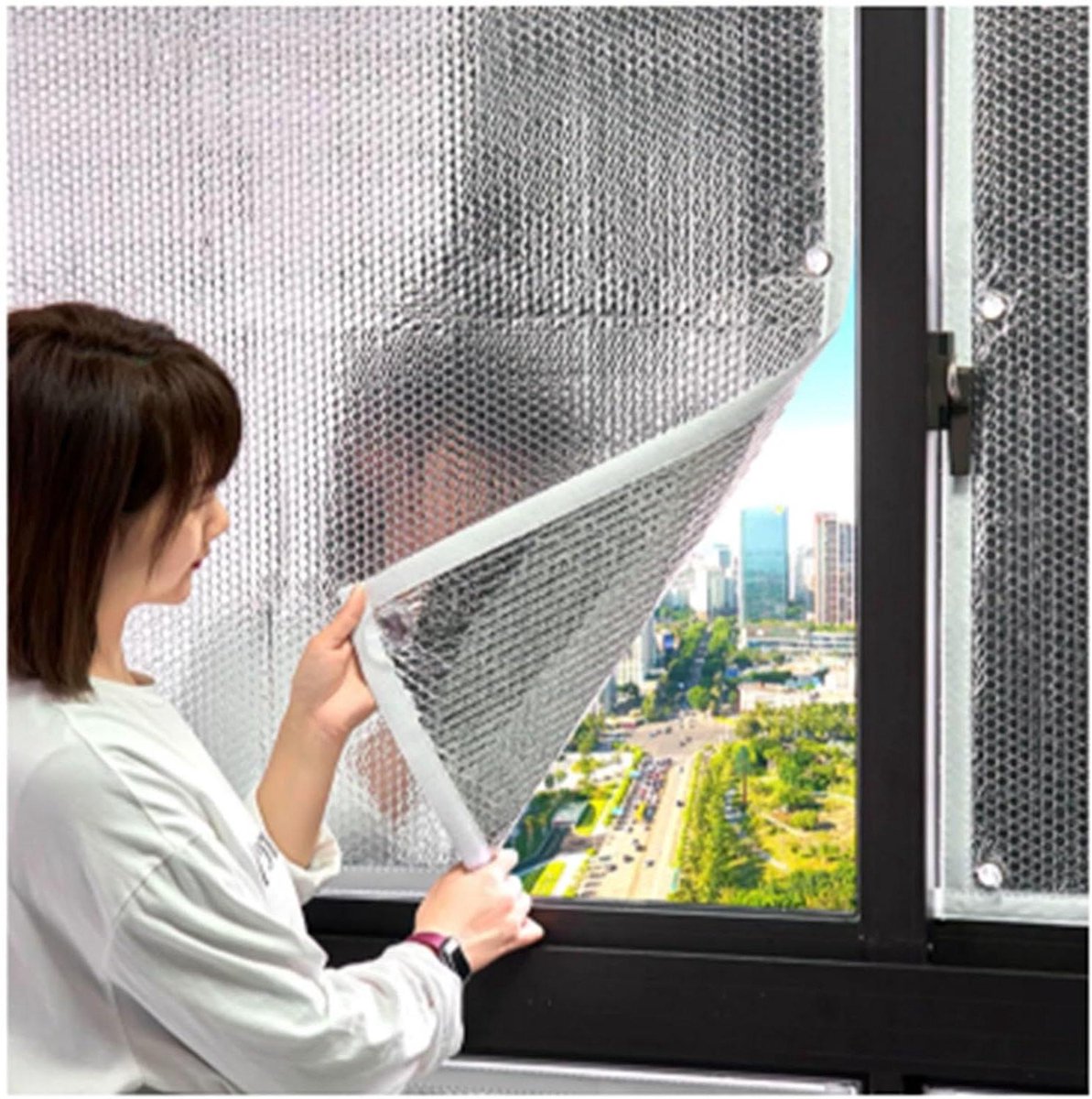 Isolerende Raamfolie - Privacyfolie Zonwerend - Warmtebeheersing Binnen - Dubbele Aluminium Noppen - 110x150cm - Zilver