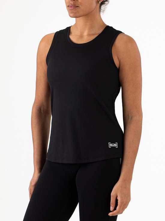 Mannequin portant un débardeur de sport noir ajusté à col rond avec un logo blanc sur le côté.