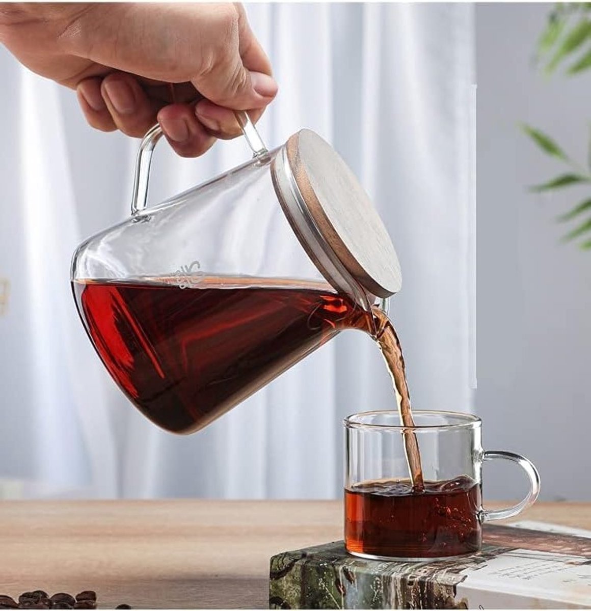Moderne Glazen Fles 500ml met Houten Deksel, Transparant, Hittebestendig en Gemakkelijk Gieten