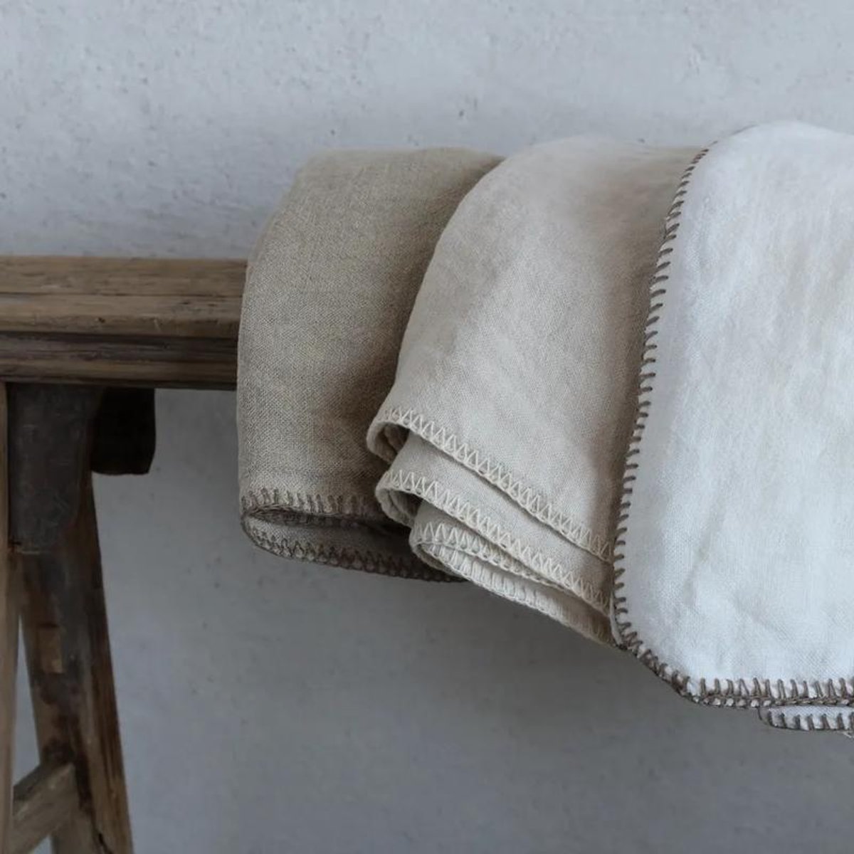 Homelinen | Nina Plaid & Kussensloop van Linnen