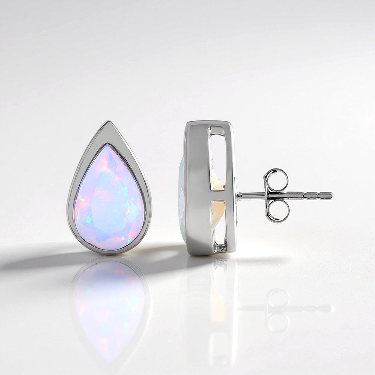 Cavill - Zilveren Oorbellen met 2,948 ct Welo Opalen - 925 Sterling Zilver Geplatineerd - Elegant Peervormig Design - Tijdloze Druppelvorm Oorbellen