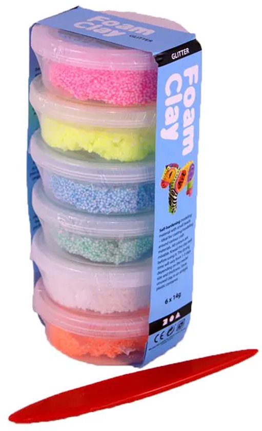 Een verpakking met 6 potjes Foam Clay in pastelkleuren: roze, geel, lichtblauw, mintgroen, wit en oranje. Met een rood boetseerwerktuigje.