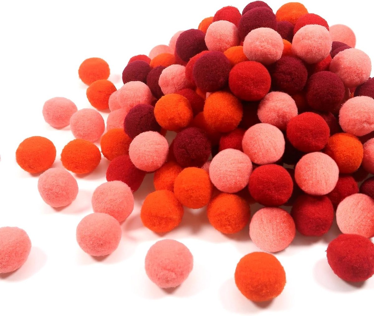 Set van 200 Fluffy Pompoms in Rood voor Creatieve DIY Knutselprojecten en Kunstwerken