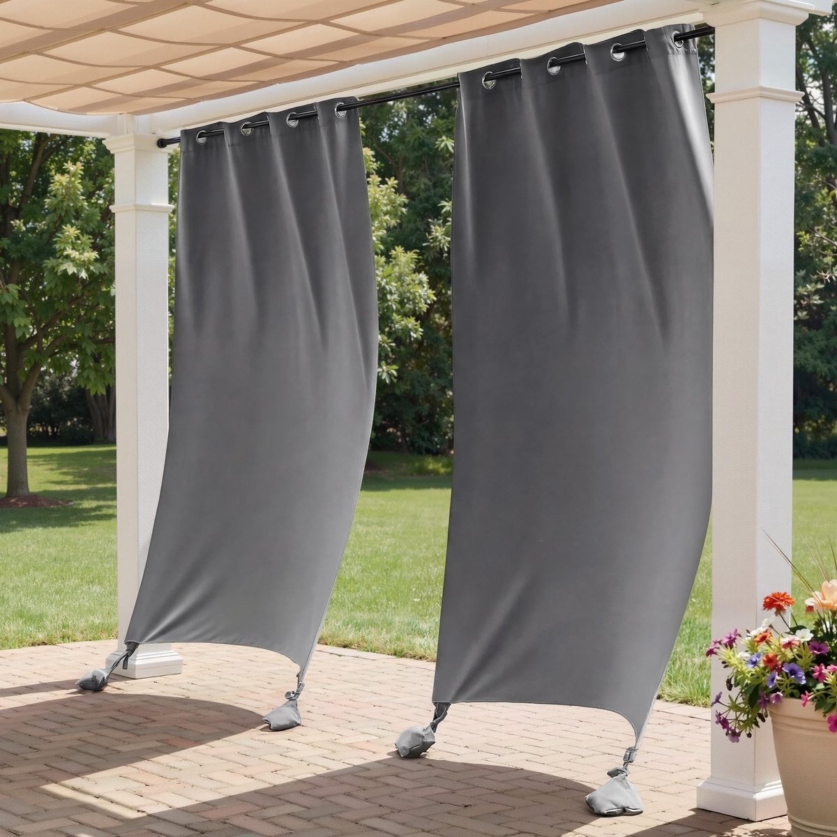Dailygoods- Buitengordijnen Waterdicht - Zwartwerende Gordijnen - Windbestendig - 2 Panelen - 132B x 213H cm - Inclusief Gewichtstasjes - Tuingordijnen