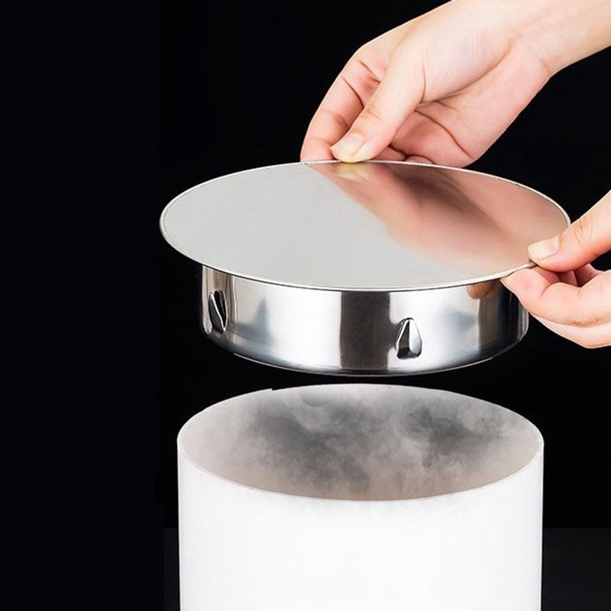 Dailygoods- Schoorsteenkap Hittebestendig - Roestvrij Staal - Veilige Installatie - Duurzaam - Corrosiebestendig - Plat Ontwerp - Schoorsteendeksel