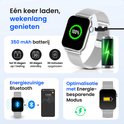 Zilverkleurige Siltcon Smartwatch Pro met magnetische oplader. Batterij van 350mAh, 7 dagen op 1 lading, 30 dagen standby.