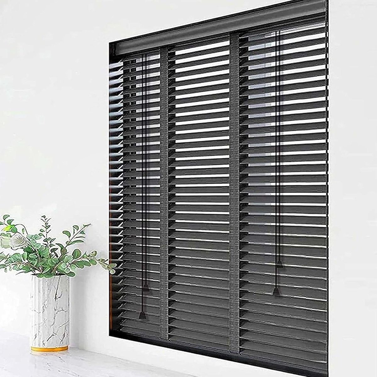 Massief Houten Jaloezieën - Houten Raambekleding - Privacy en Zonwering - 50mm Lamellen -