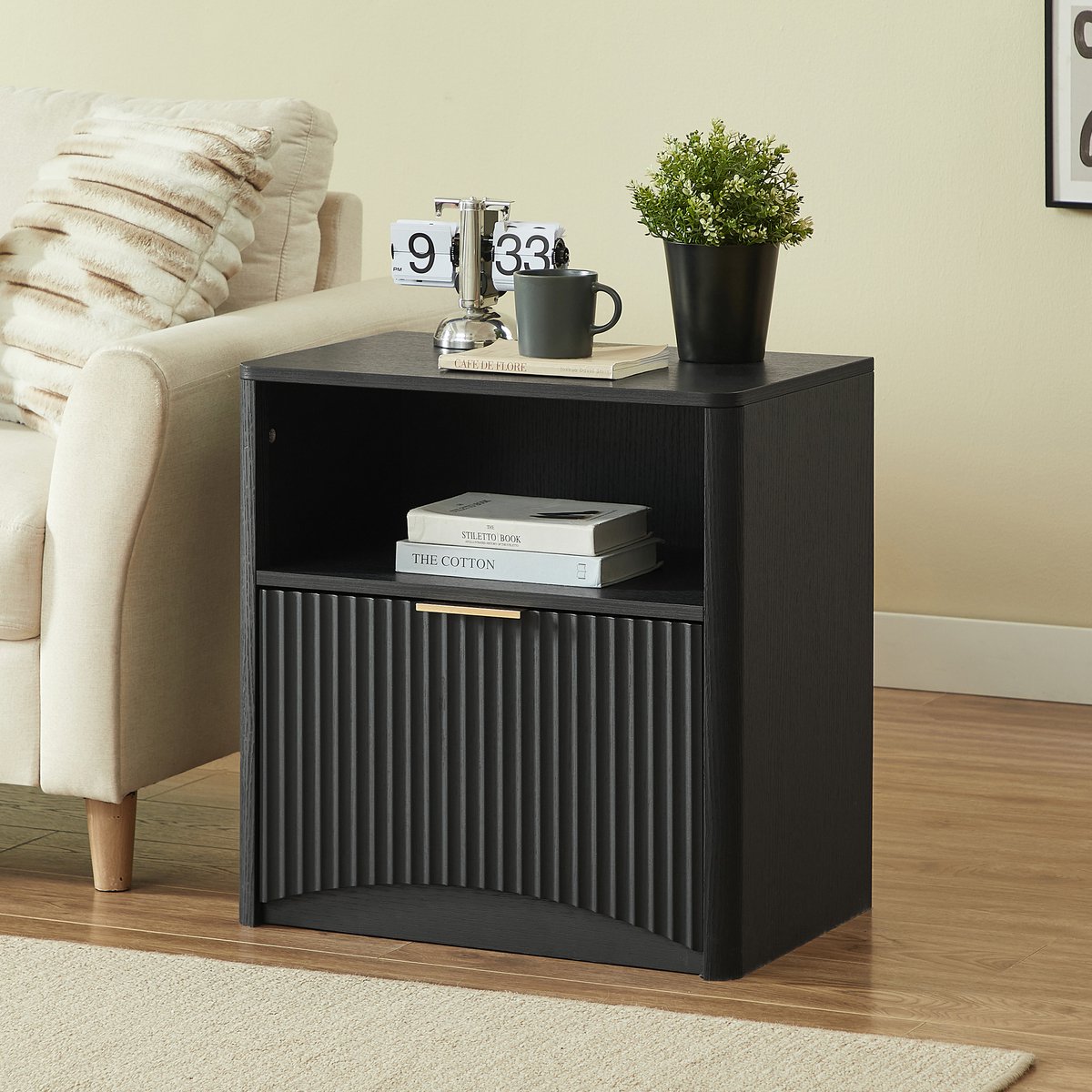 HAUSS SPOLE Nachtkastje - Geribbeld Design Met Lade En Opbergvak - Voor Slaapkamer En Woonkamer - Spaanplaat En Metaal - 58x38x60 Cm - Zwart