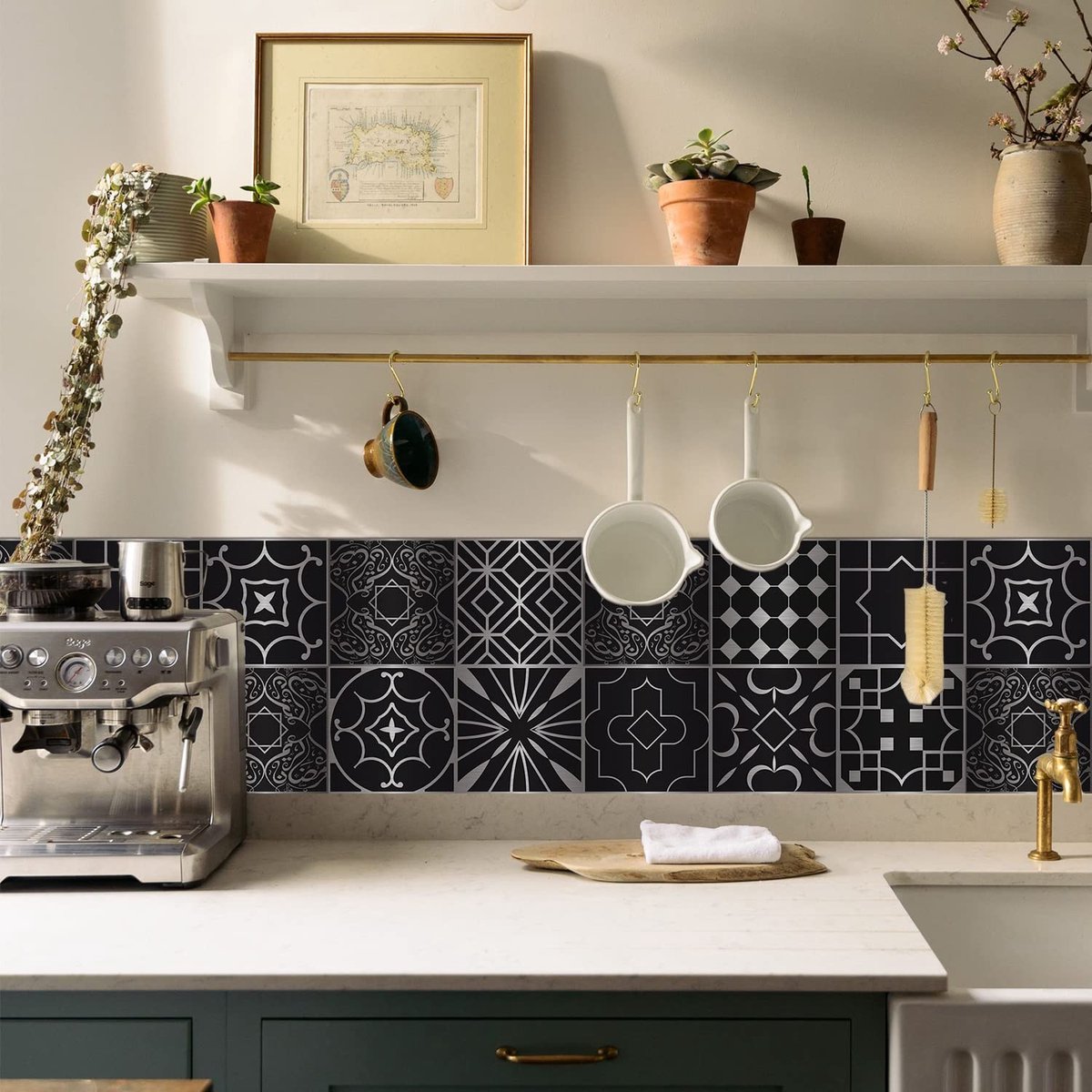 Dailygoods- Tegelstickers 20 Stuks - Zelfklevende Tegelstickers - Voor 15x15 cm - Voor Keuken/Badkamer - Eenvoudig Aanbrengen/Verwijderen - Metallic Zwart/Zilver - Wanddecoratie