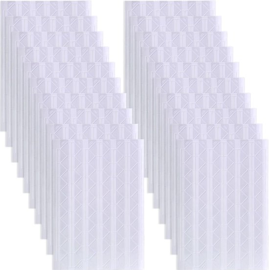 Deux feuilles avec des autocollants d'angle transparents auto-adhésifs.