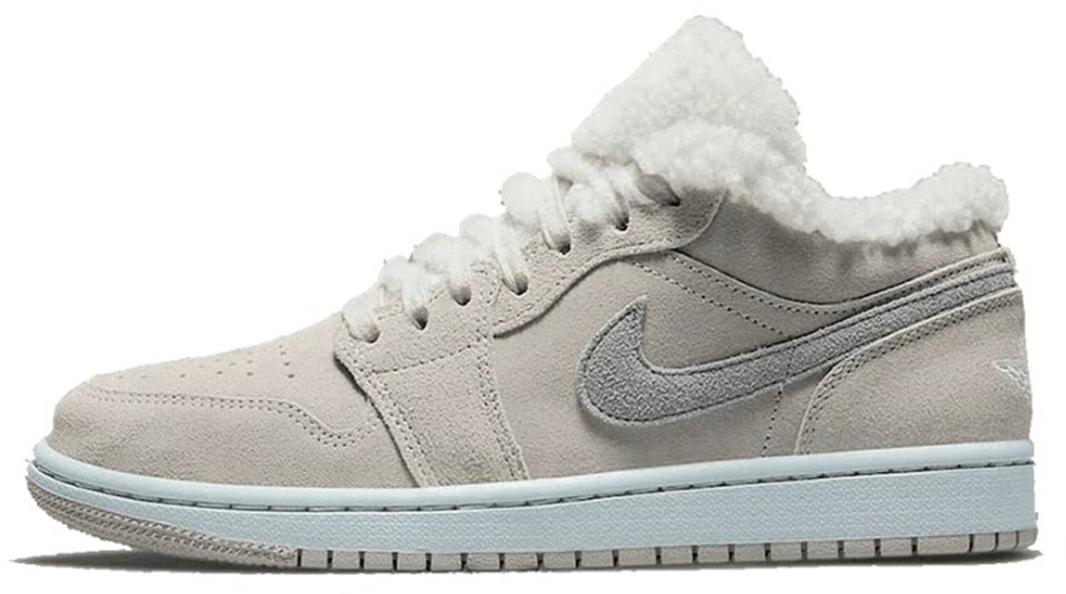 Jordan 1 Low SE Sherpa Fleece (Women's)