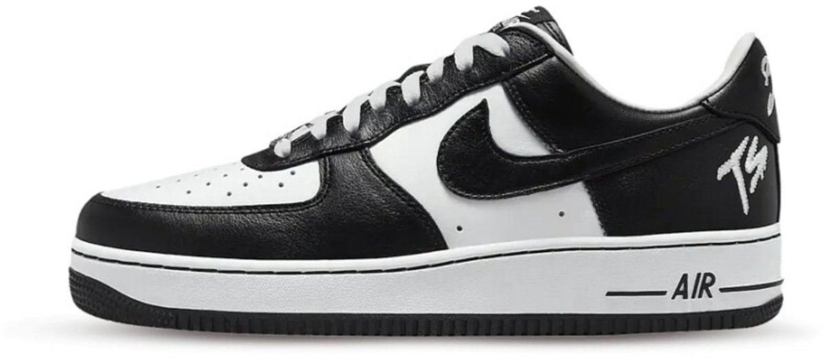 Nike Air Force 1 Low QS Terror Squad Blackout Zwart