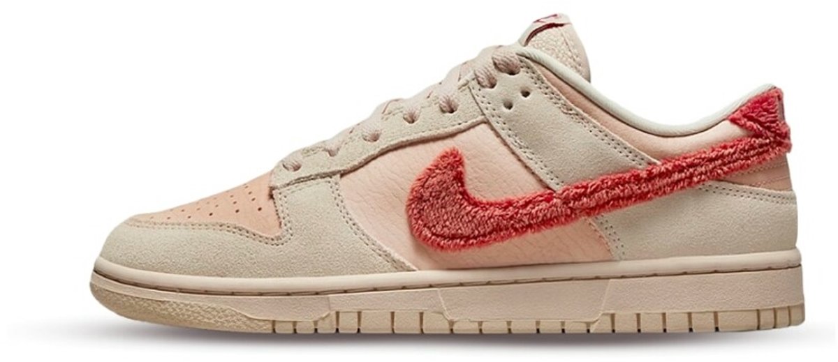 Nike Dunk Low ‘Terry Swoosh’ Wit