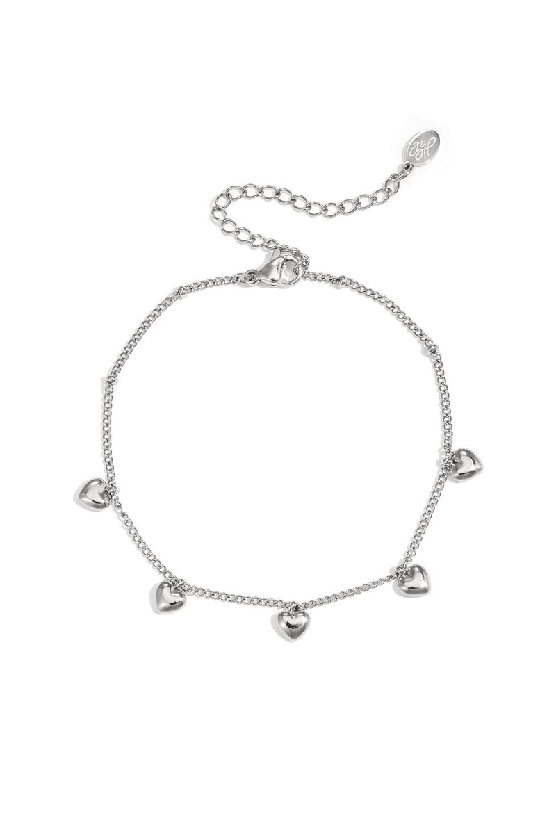 Armband met kleine hangende hartjes - zilveren kleur