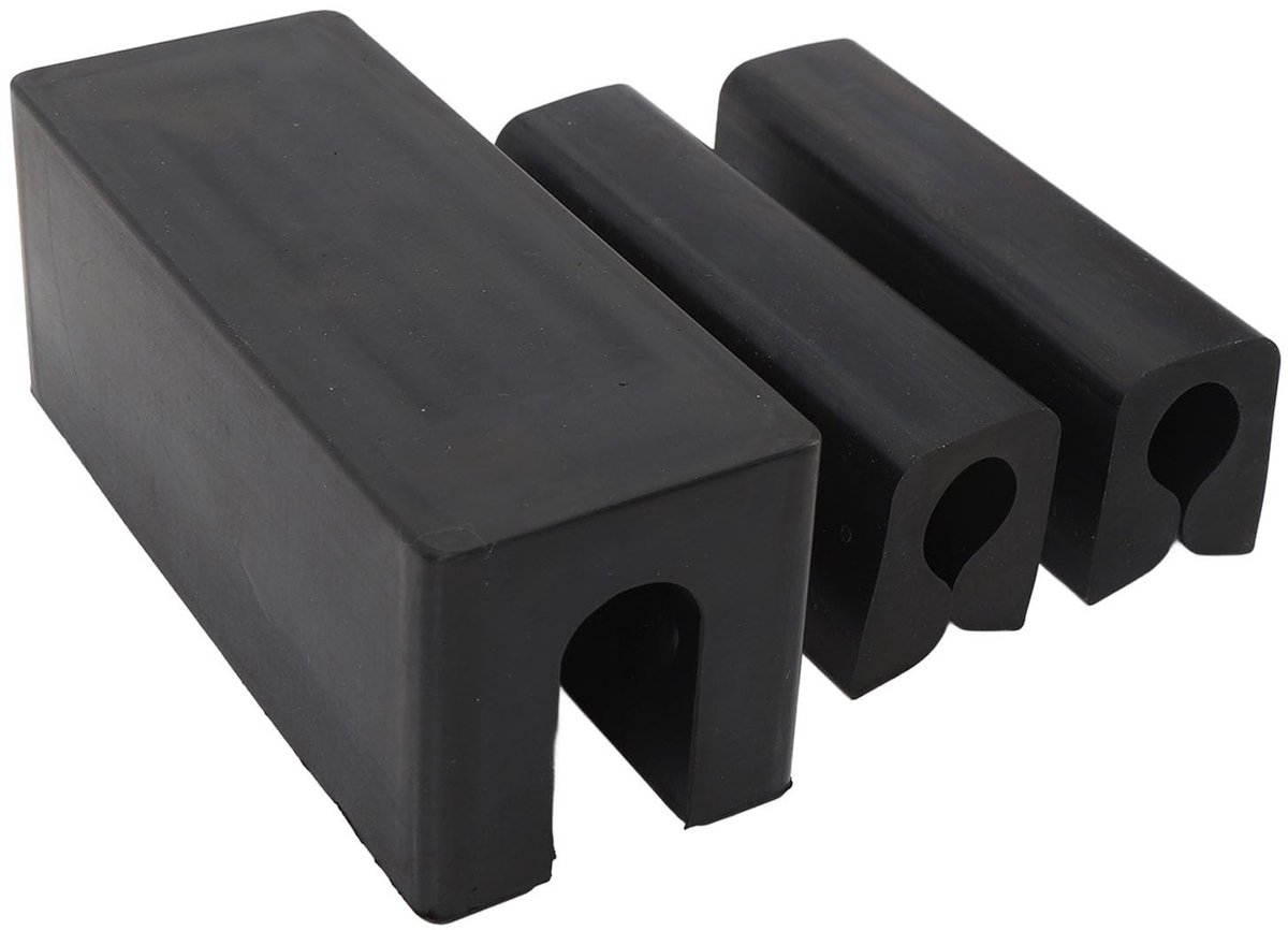 Dailygoods- Transom Saver Drukbestendig - Ondersteuning met 2 Aanhangermotorsloten - Buitenboordmotor Beveiliging - Robuust Rubbermateriaal - Geschikt voor Hydraulische Kantelsystemen - Bootbeschermer