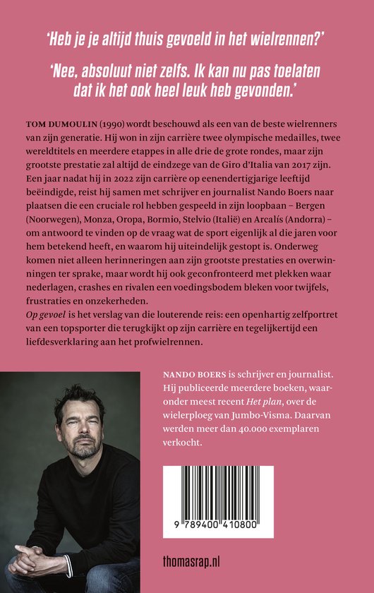 Boek met quotes en foto's van Tom Dumoulin en Nando Boers. De tekst 'Op gevoel' staat centraal.