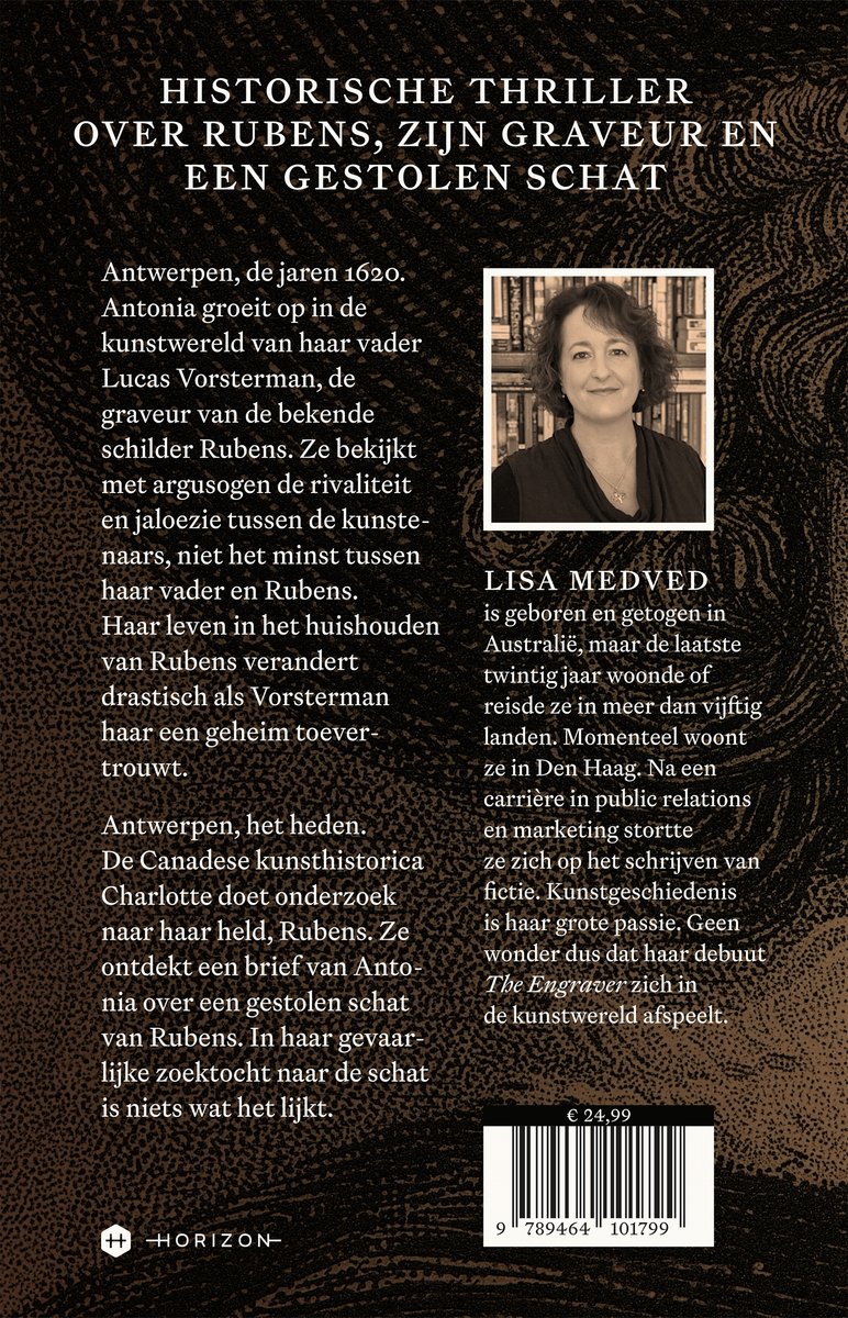 Boek 'De Graveur'. Achterkant met tekst over het verhaal en de auteur Lisa Medved. Afbeelding van Lisa Medved. Prijs €24,99.