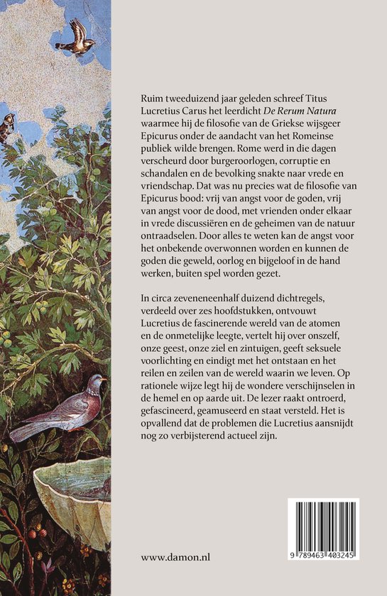 Luchtfoto van een oude muurschildering met vogels, planten en een sculptuur. 'LUCRETIUS Leerdicht over de Natuur' staat prominent.