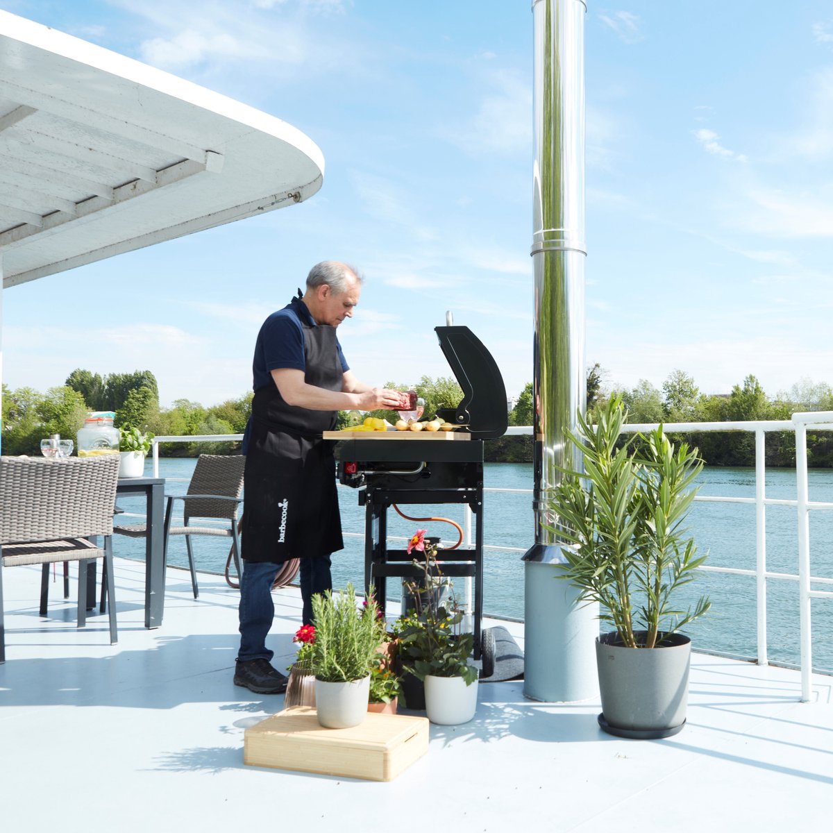 Barbecook Siesta 210 Graphite gasbarbecue zwart 112x56x118cm thumbnail 2