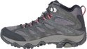Grijze Merrell wandelschoen met rode veters. Zwarte en grijze mesh en suède.