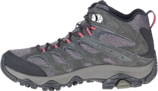 Grijze Merrell wandelschoen met rode veters. Zwarte en grijze mesh en suède.