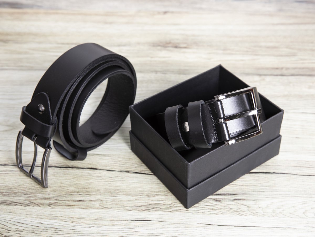 Tiss® - A Brand Leren Riemen - Heren Riem - 100% Echt Leer - Zwart - Maat 105