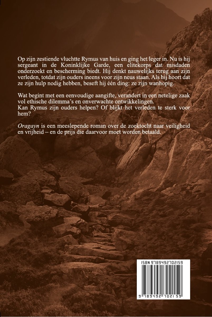 Boekcover met tekst over Rymus, een elitekorps en een zoektocht. Op de achtergrond een rotsachtig pad.