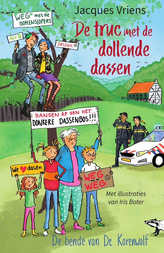 Boekcover met tekening van kinderen, politie en dassen. Tekst: 'De truc met de dollende dassen' en 'De bende van De Korenwolf'.