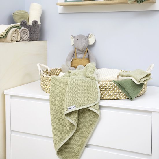 Meyco Baby Popcorn badcape - soft olive - 75x75cm van Meyco — afbeelding 5