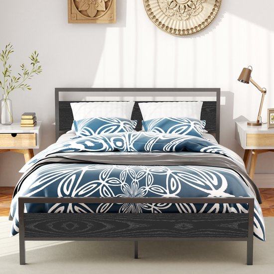 HAUSS SPOLE Lit moderne en métal 140 x 200 cm avec sommier à lattes - Lit double - Lit Classique - Convient comme lit d'appoint ou lit pour chambre d'adolescent (Zwart- Sans Matras)