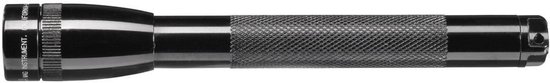 Zwarte Maglite zaklamp met geribbelde grip en de tekst "MAG-INSTRUMENT. CALIFORNIA."