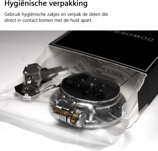 Kuisheidskooi met slot en sleutels in hygiënische verpakking.