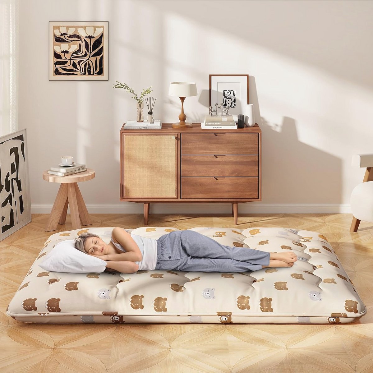 GOPLUS Vloermatras Tatami, Futon-matras met wasbare hoes, Tatami-matras met draagtas, Campingmatras, gestoffeerde matras voor slaapkamer, woonkamer & camping (Bruine beer, 200 x 90 cm