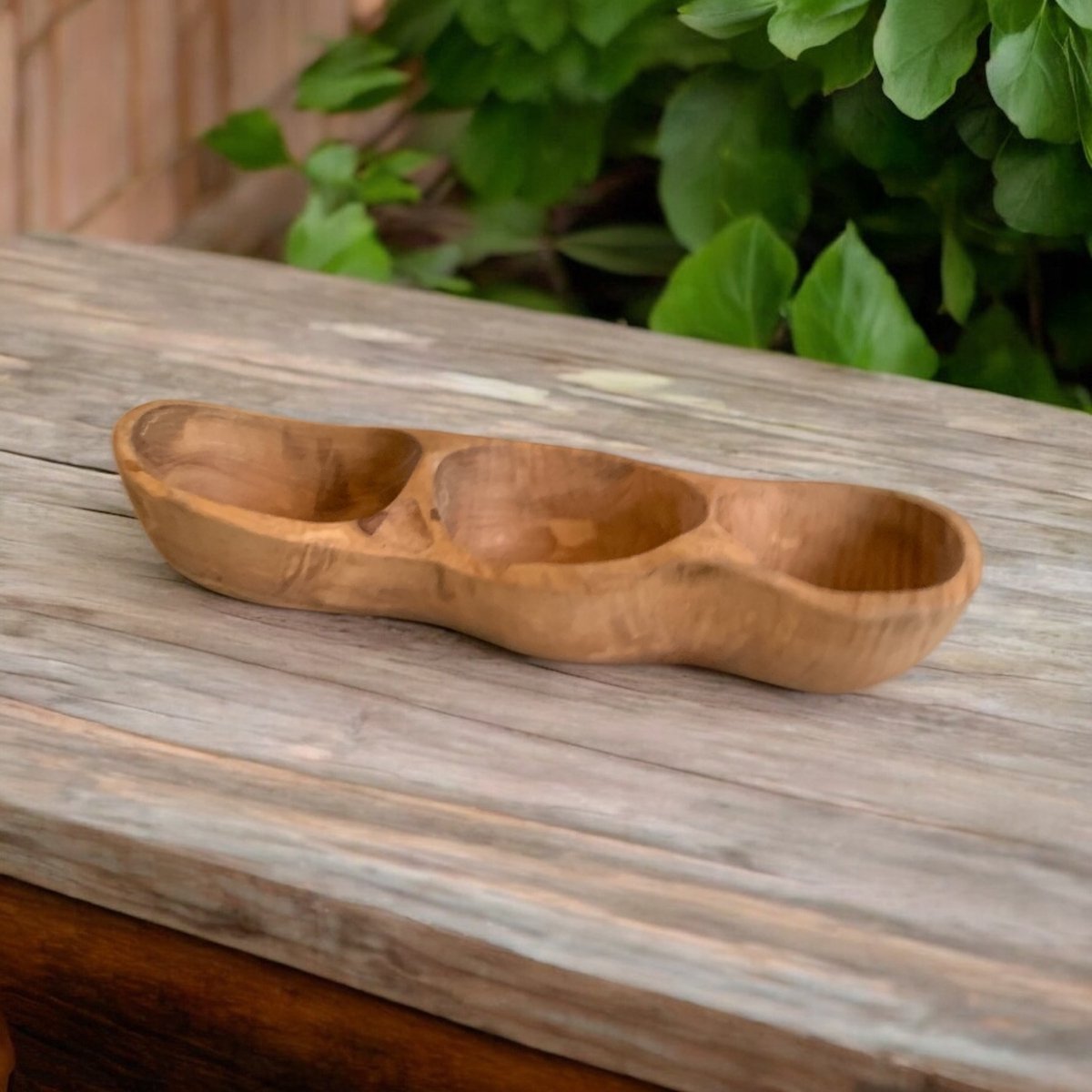 CRAFLAIR Olijfhouten Notenmand – 3-Vaks Serveerschaal – Handgemaakt – 30 cm