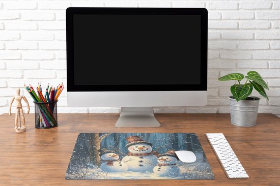 Bureau onderlegger 60x40 cm - Muismat Sneeuwpop - Sneeuw - Winter - Bos - Bureaulegger xl - Desk mat beschermer - Computer muismatten