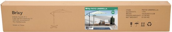 Doos van een Brixy zweefparasol van 300 cm in crème, met productinformatie en afbeelding.