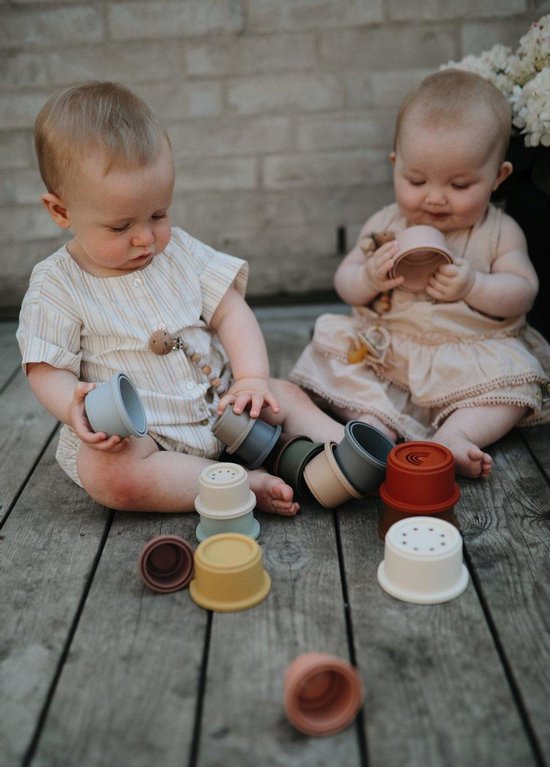 Mushie Stapeltoren Stacking Cups - Retro van Mushie — afbeelding 3