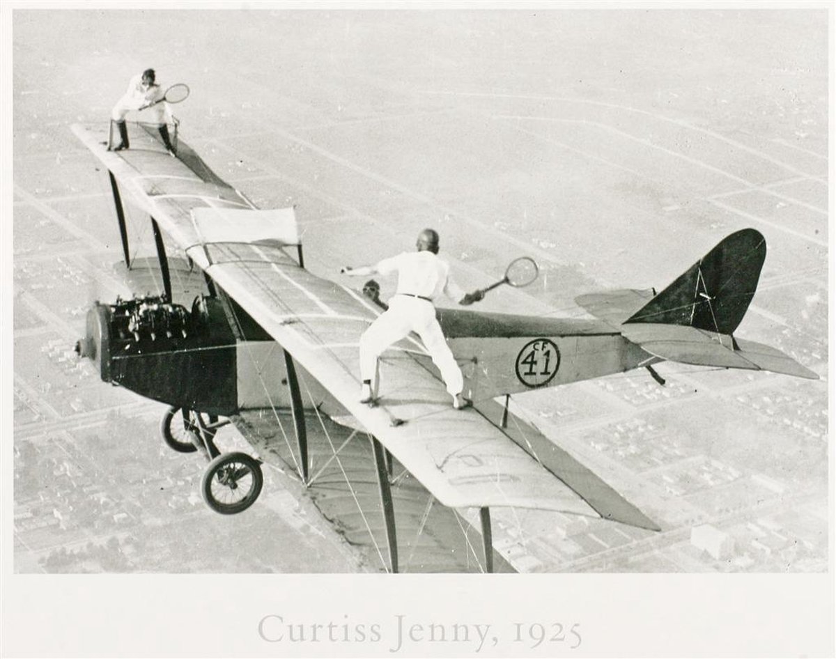 Catch Projecten Poster - Curtiss Jenny - Bettmann Archive - Zwart/Wit - Fotografie - Jaren 80