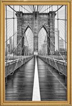 JUNIQE - Poster met houten lijst Brooklyn Bridge -60x90 /Wit & Zwart