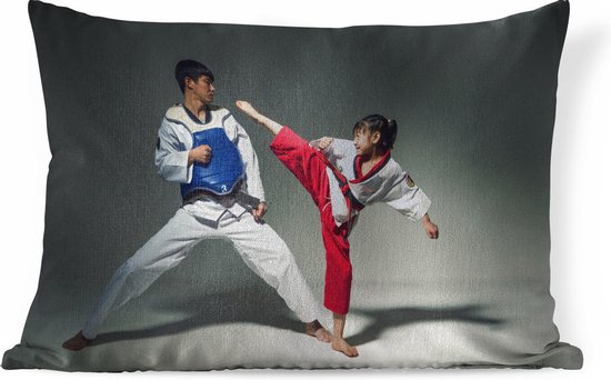 Afvoer handleiding Bijna Sierkussens - Kussen - Twee personen die taekwondo doen - 60x40 cm - Kussen  van katoen | bol.com