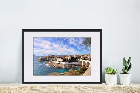 Photo en cadre - Vue de la mer sur Marseille en France cadre photo noir  avec... | bol.com