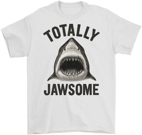 Wit T-shirt met opdruk van een haaienkop met opengesperde muil en scherpe tanden. De tekst 'TOTALLY JAWSOME' staat boven en onder de haai.