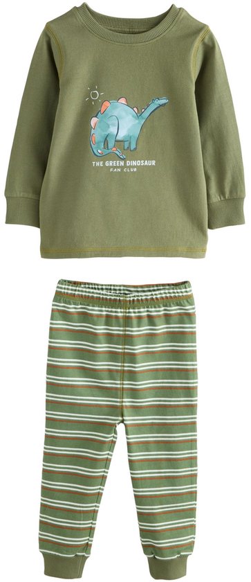 Olijfgroene pyjamaset met 'The Green Dinosaur Fan Club' en gestreepte broek.