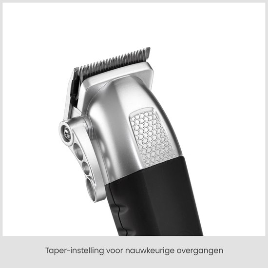 BaByliss tondeuse met afmetingen van 17,2 cm lang en 5 cm breed, weegt 249 gram.