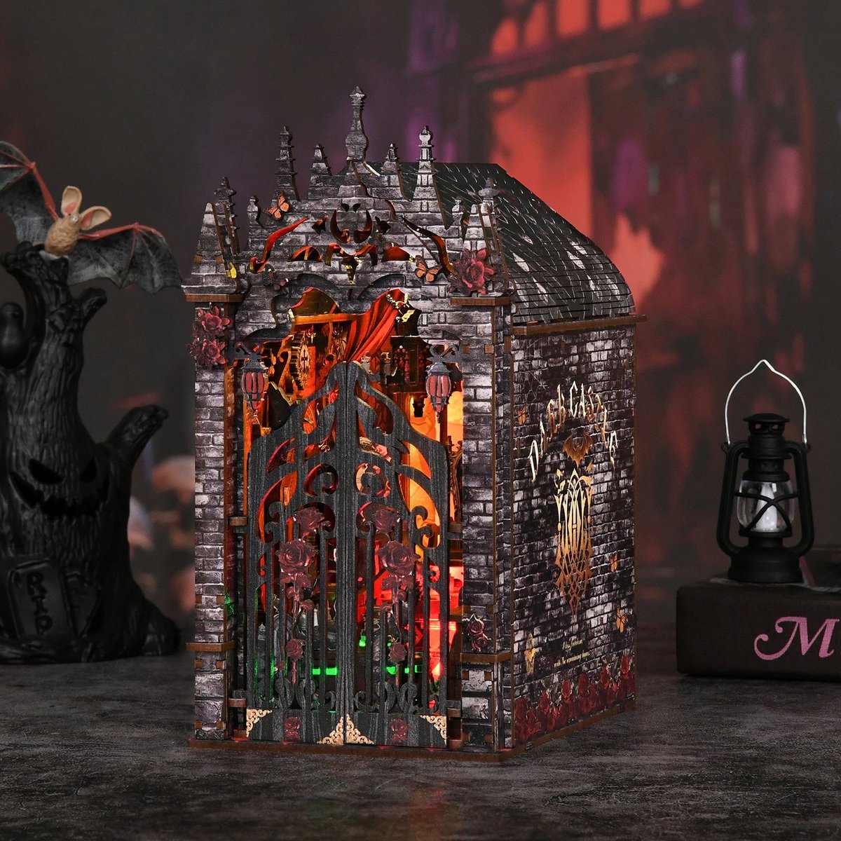 Booknook Dark Castle - 3D Puzzel met Handleiding - DIY - Miniatuur Modelbouw Hout Kinderen en Volwassenen - Houten bouwpakket - Assemblr