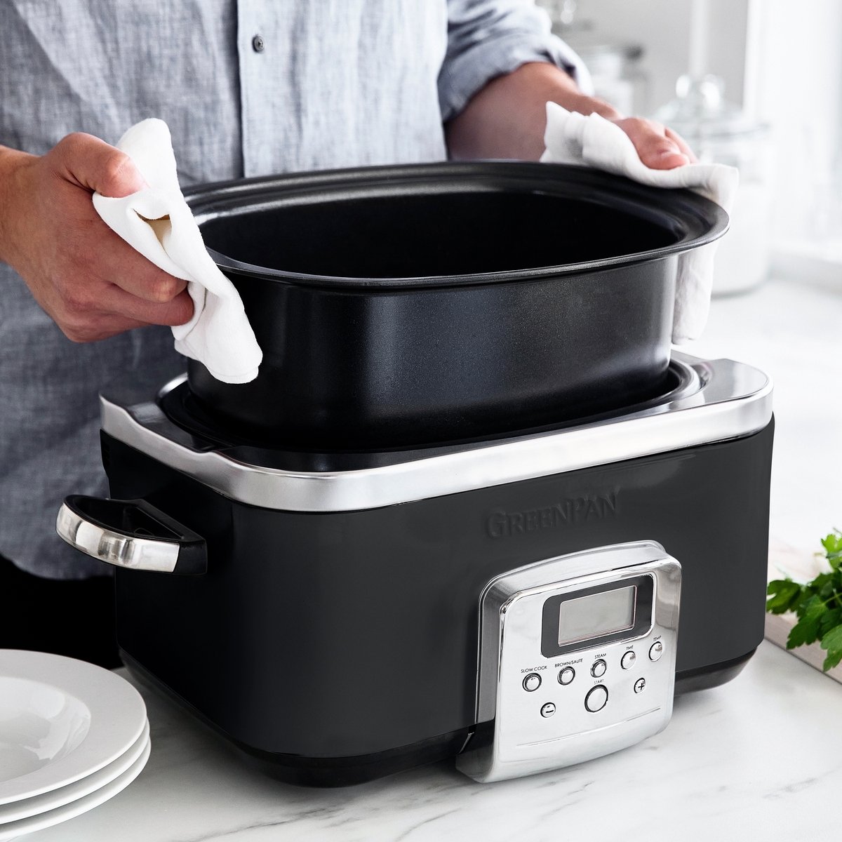 GreenPan Elite Slowcooker 6L - PFAS-vrije antikleeflaag - Leddisplay met kookprogramma's - Koudgreep - Vermogen: 1350 Watt - RVS Deksel - Met Receptenboek - Zwart – foto 6