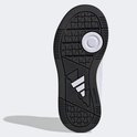 Zwarte buitenzool van een Adidas kindersneaker met Adidas logo en 'Non Marking' tekst.