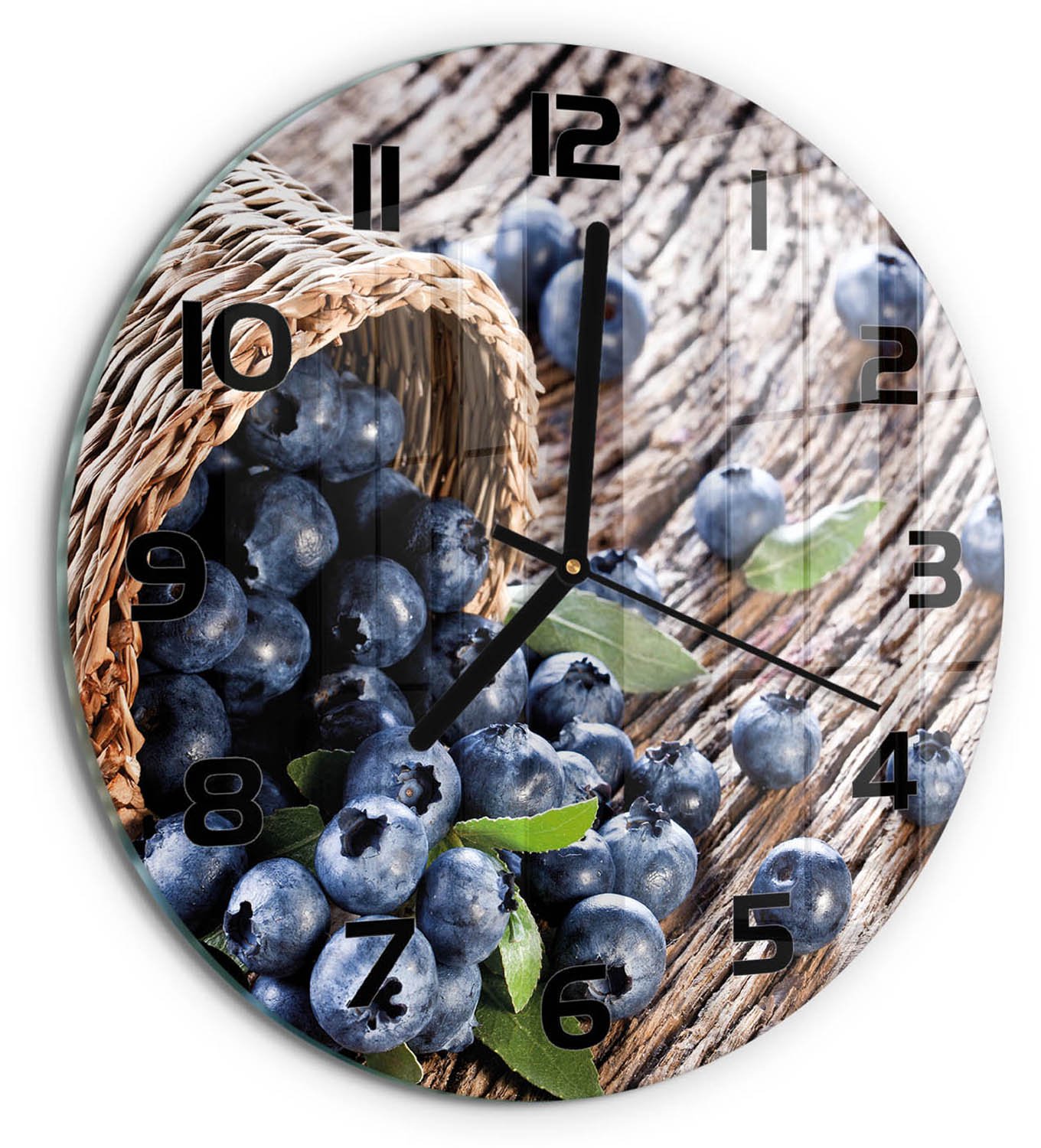 TULUP Wandklok - Bosbessen in een mand Wandklok Glas Decoratie - fi30 cm - Blauw Gekleurde Glazen Klok - Zwarte handen - Ronde Klok - Klok Glas Met Opdruk - Moderne Wandklok Glas