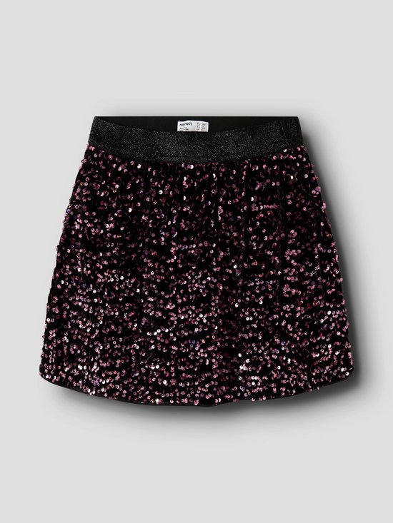Zwarte rok met roze lovertjes en een glinsterende elastische tailleband, label 'name it' zichtbaar.